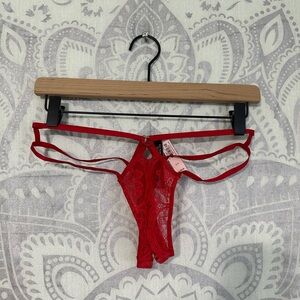 Nwt $29 Victoria Secret Mesh Lace Very Sexy Thong Red Ouvert Crotchless Open S
